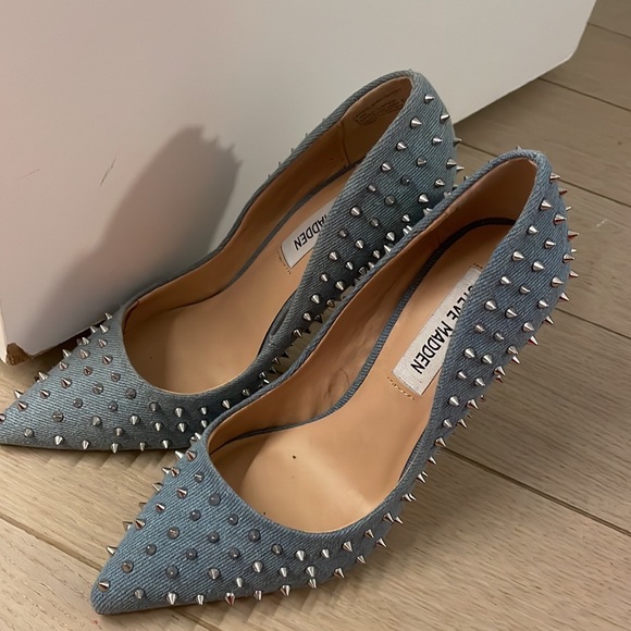 Steve Madden Daisie Spike Denim Heel - Picture 3 of 4